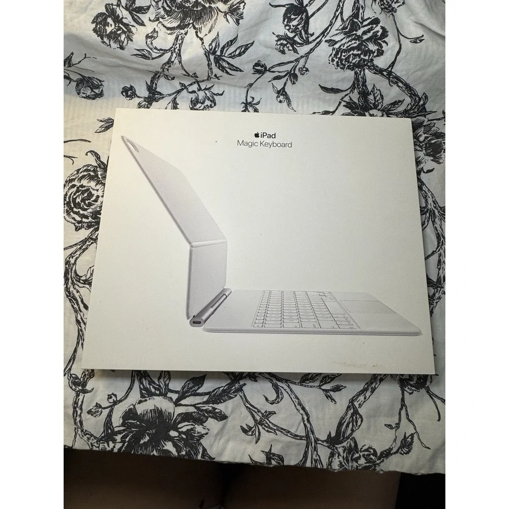 Apple iPad Magic Keyboard Empty Box Model A3340 M3 Inserts Included